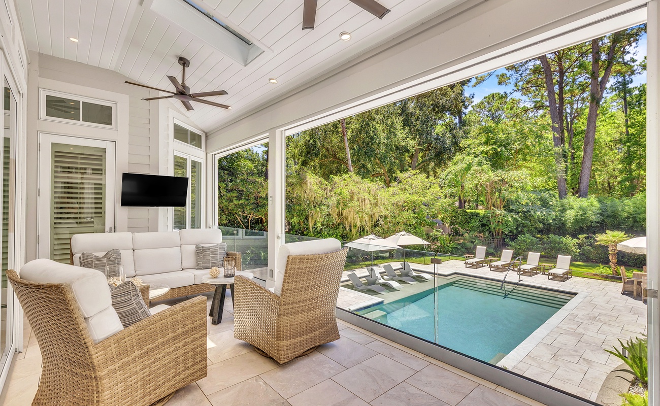 Large Screened-In Deck with View of Private Pool