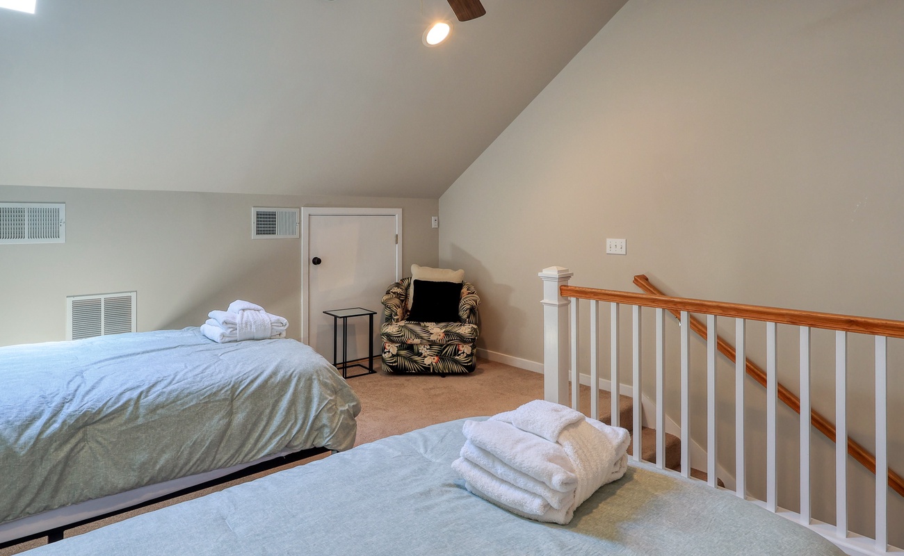 Loft Bedroom with Twin Beds