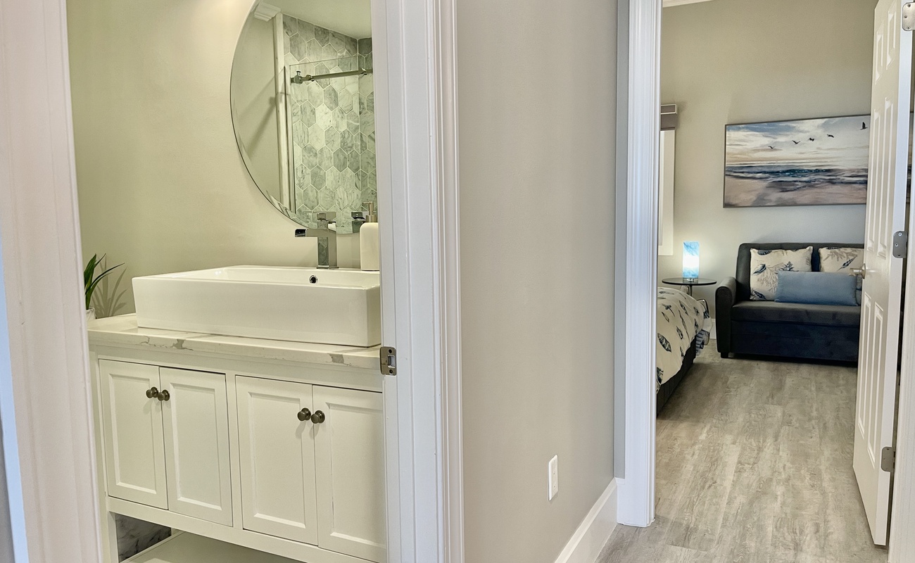 Hall Bath and Queen Room