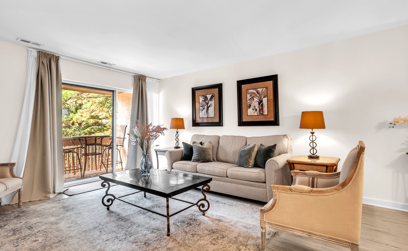 1669 Bluff Villas Photo