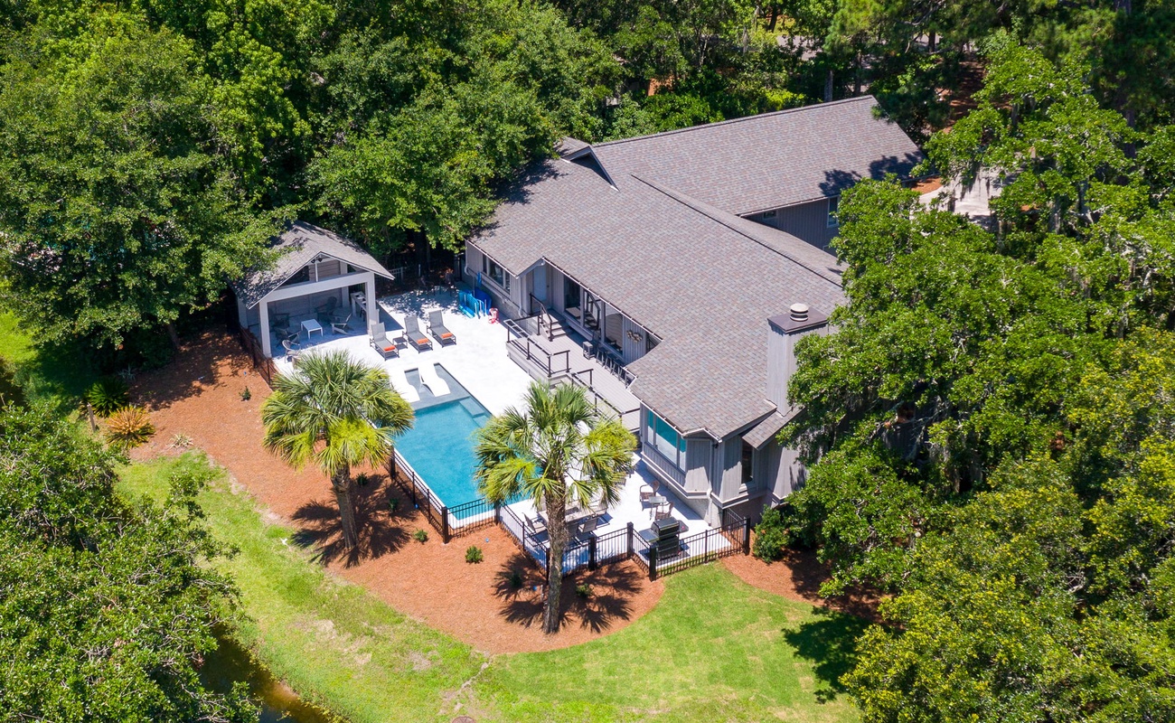 11 St. Andrew's Place Situated Between Holes #2 and #8