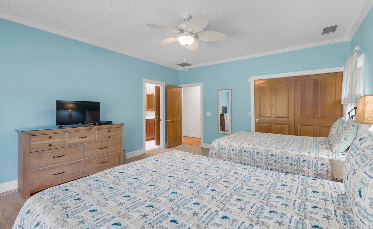 Double Queen Bedroom