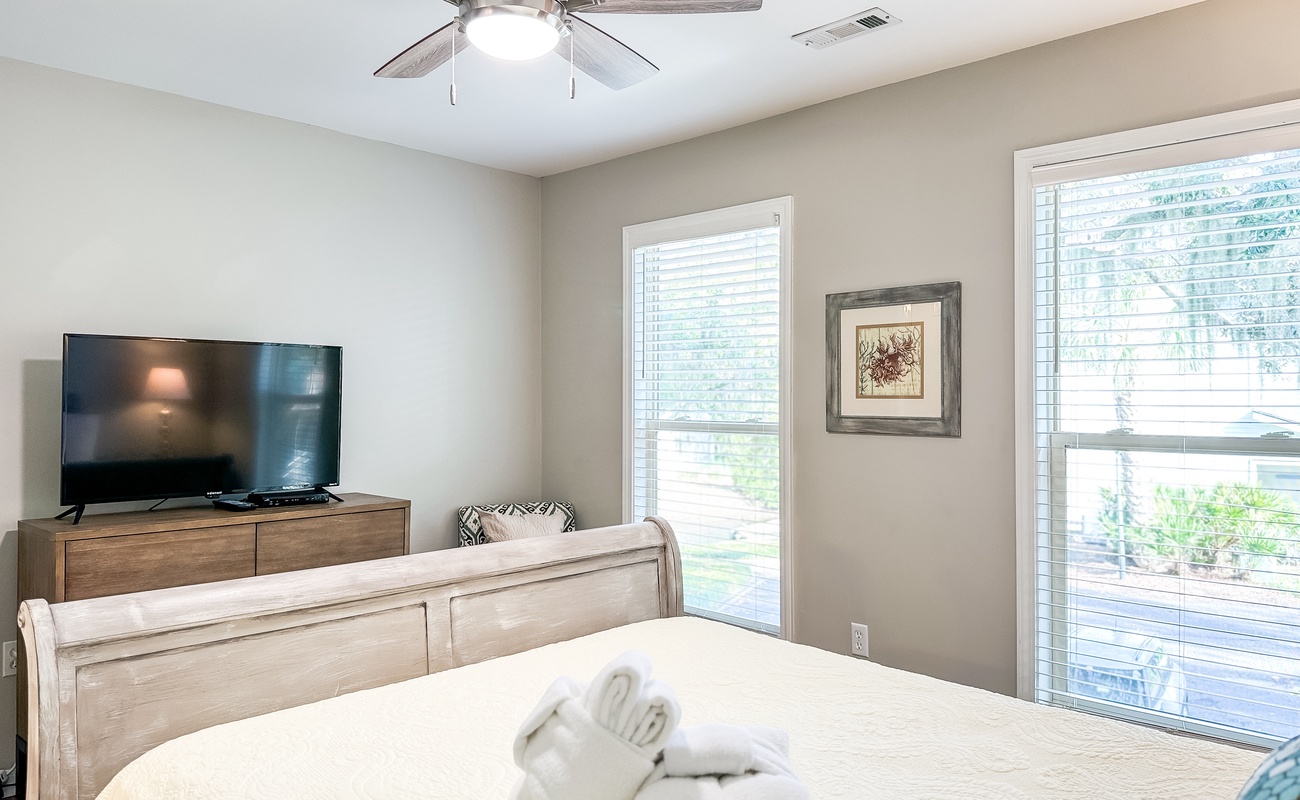 Upstairs Queen Suite