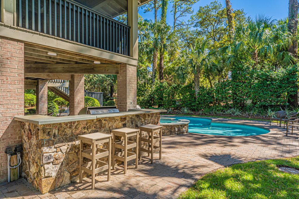 Poolside Grilling Area