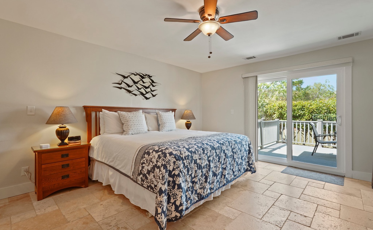 Primary Suite with King Bed and En-Suite Bathroom