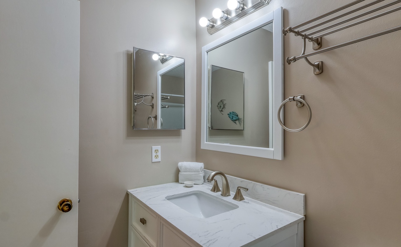 Primary Suite Bathroom