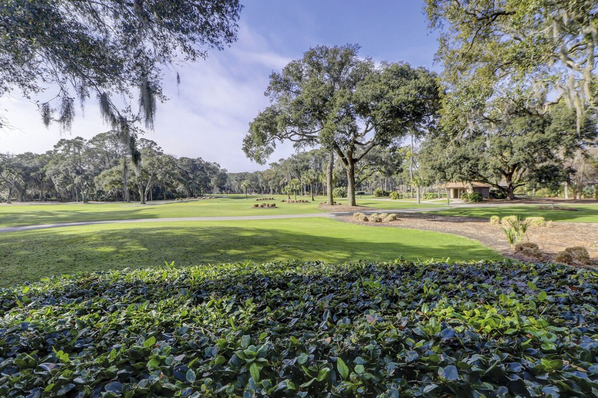 2549 Gleneagle Green Photo