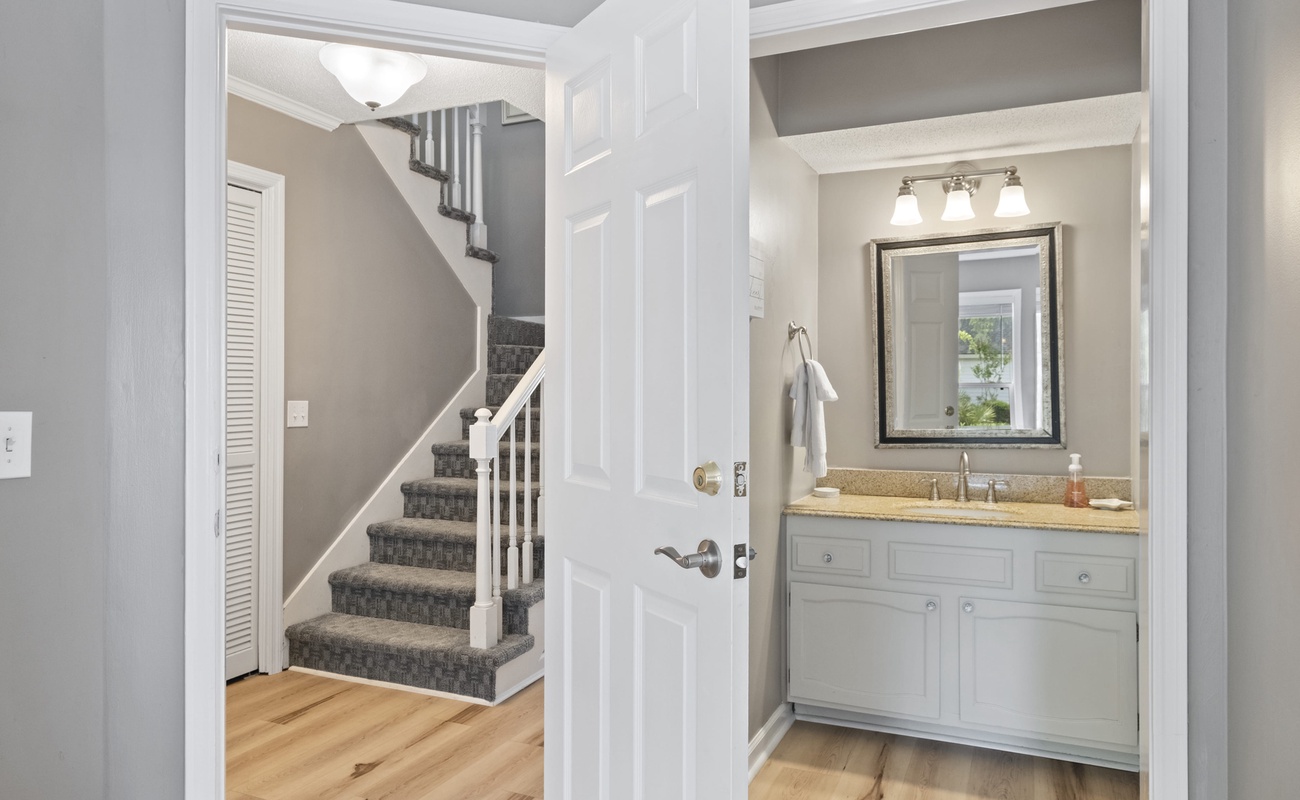 Downstairs Queen Suite Bathroom and Stairs