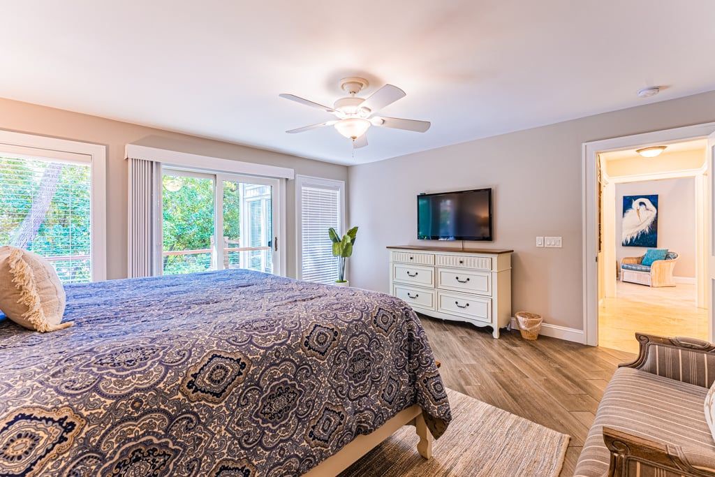 Primary Suite with King Bed and En-Suite Bathroom