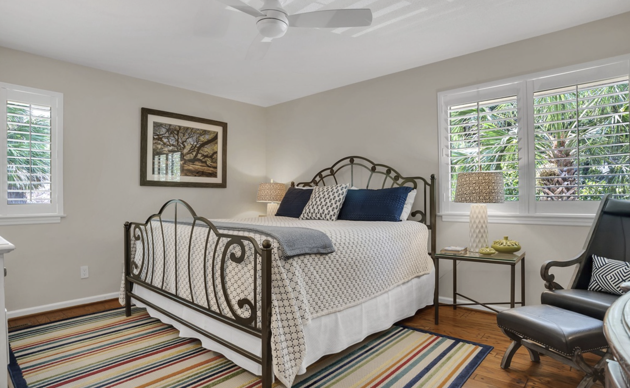 Guest bedroom with King Bed