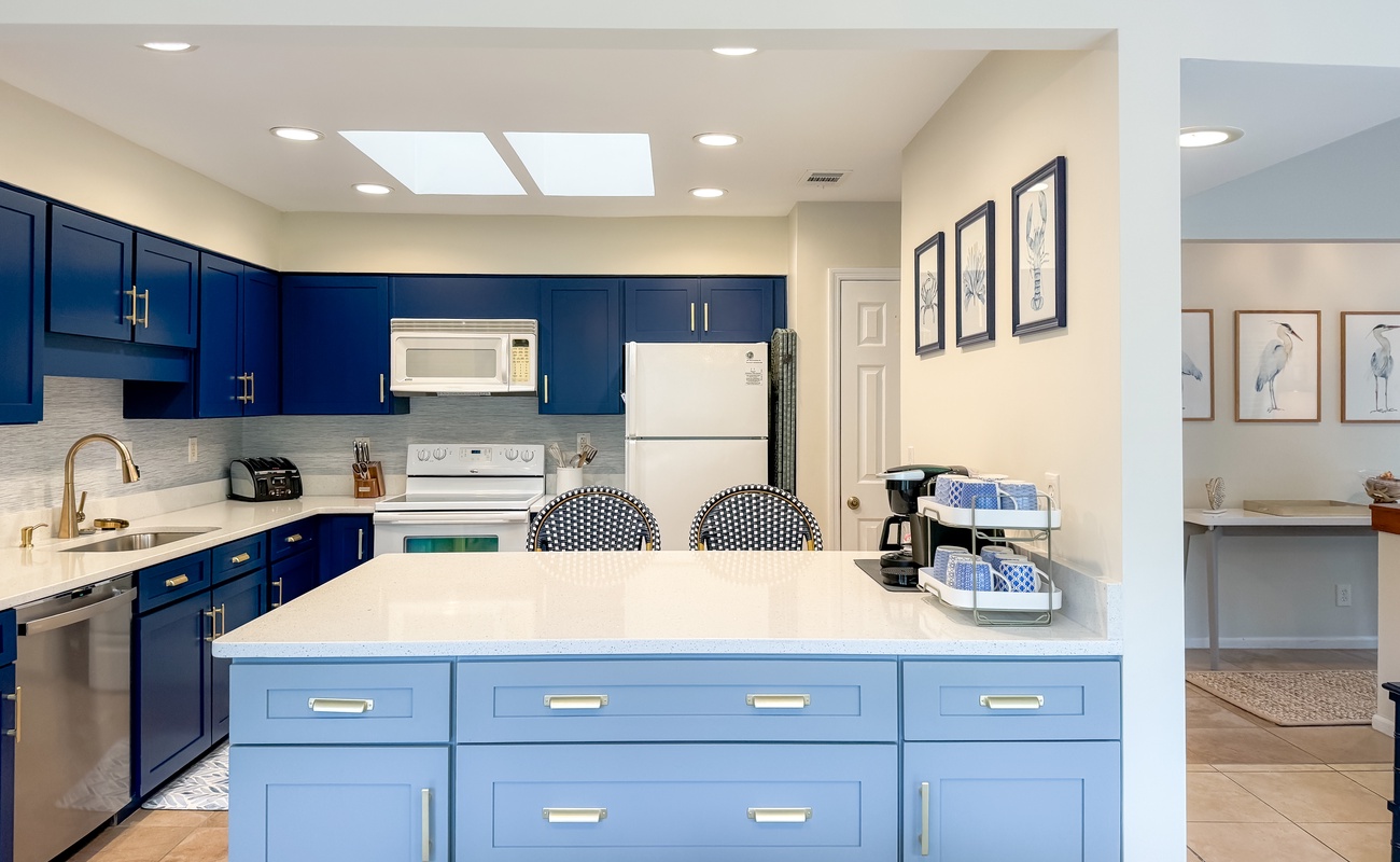 Kitchen with Large Breakfast bar