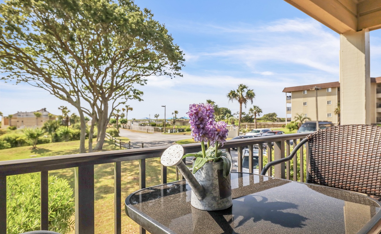 Private Patio with Ocean View!