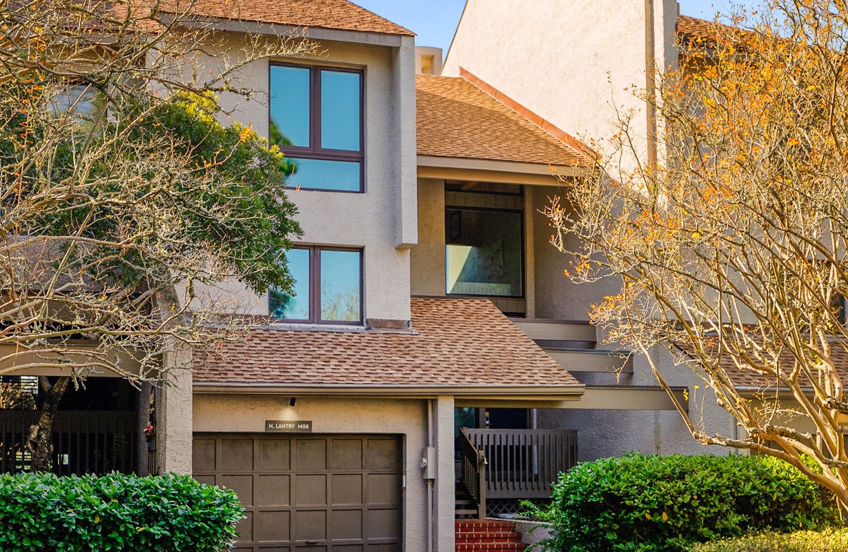 Front Exterior Entrance and Garage