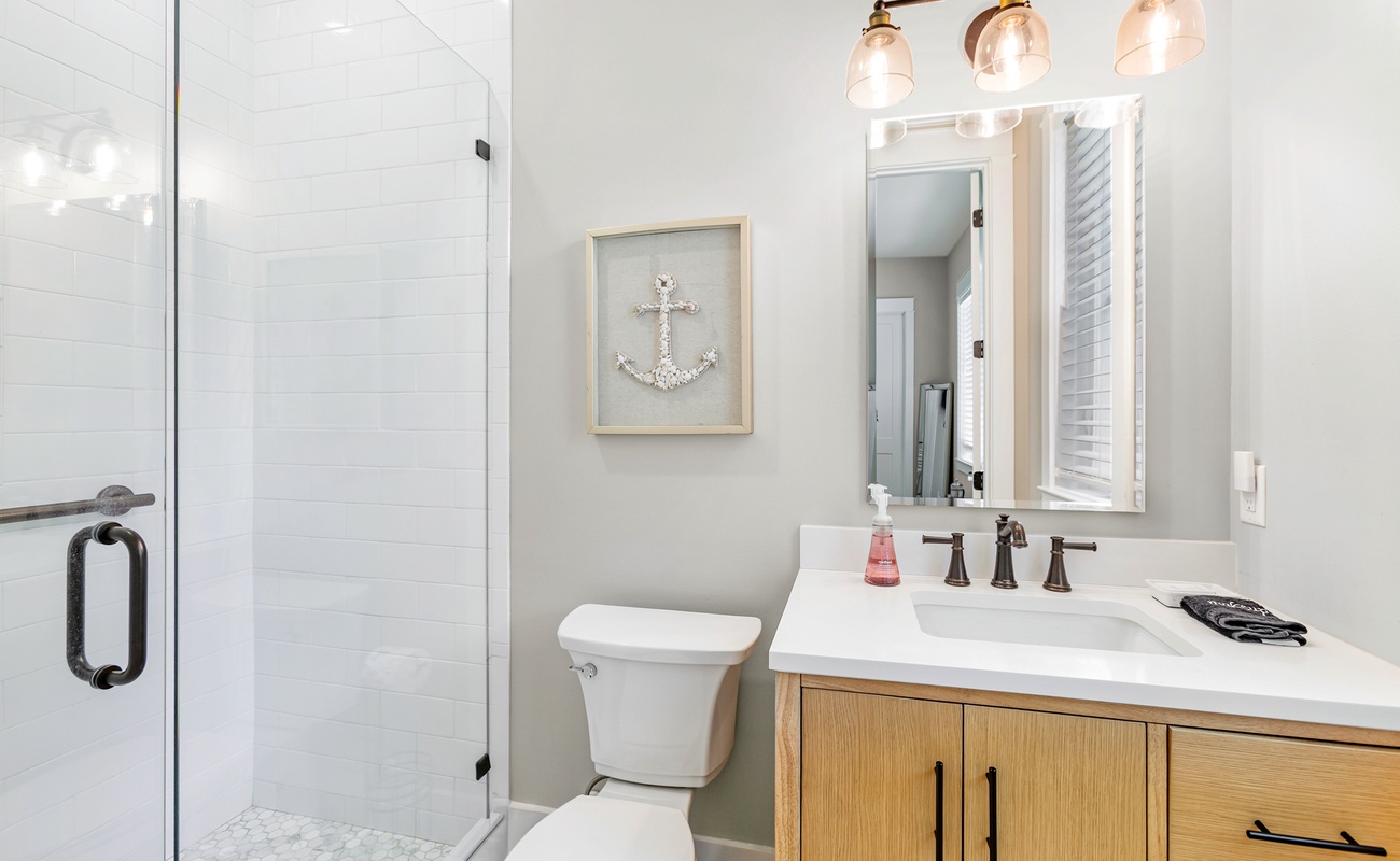 Guest En-Suite Bathroom