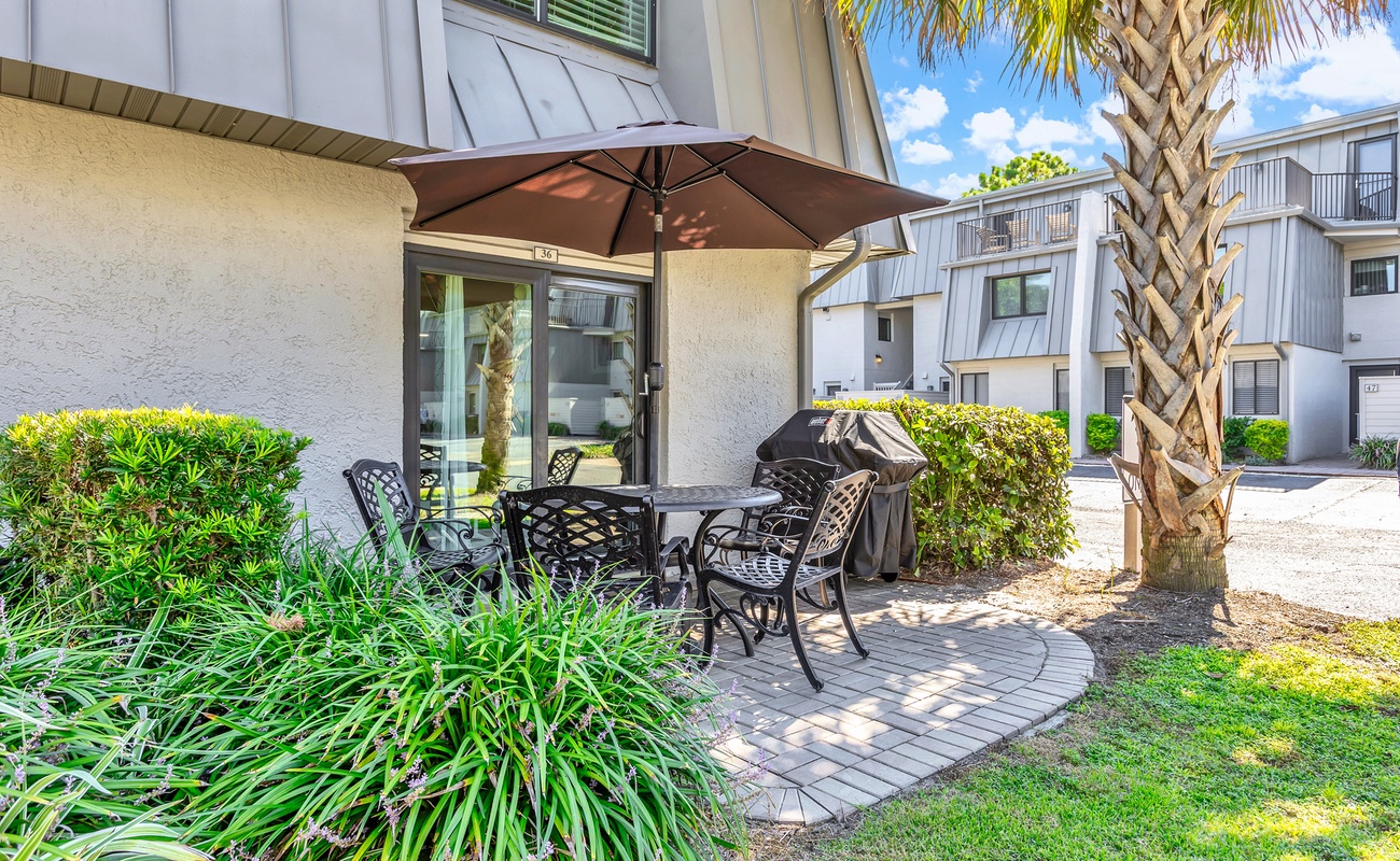 Private Patio with Grill