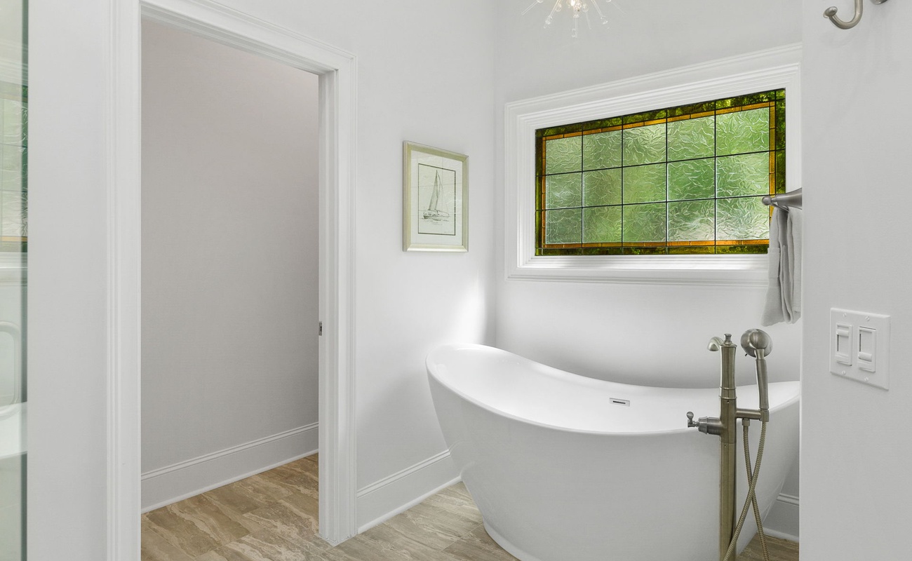 Primary Suite Bathroom