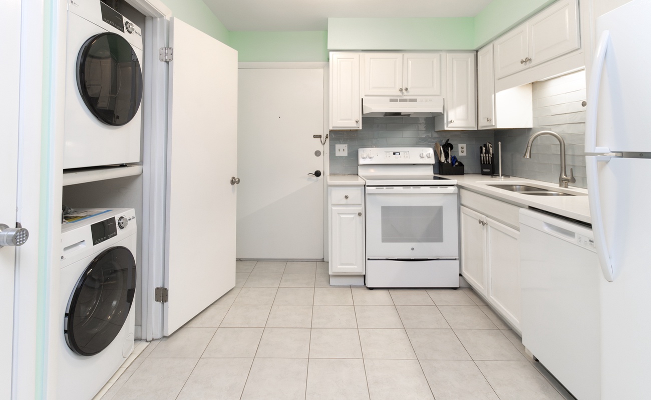 Kitchen & Laundry Closet