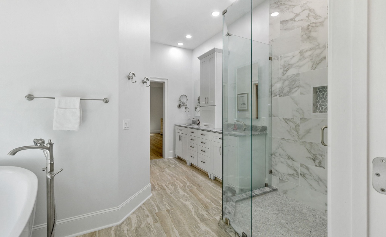 Primary Suite Bathroom