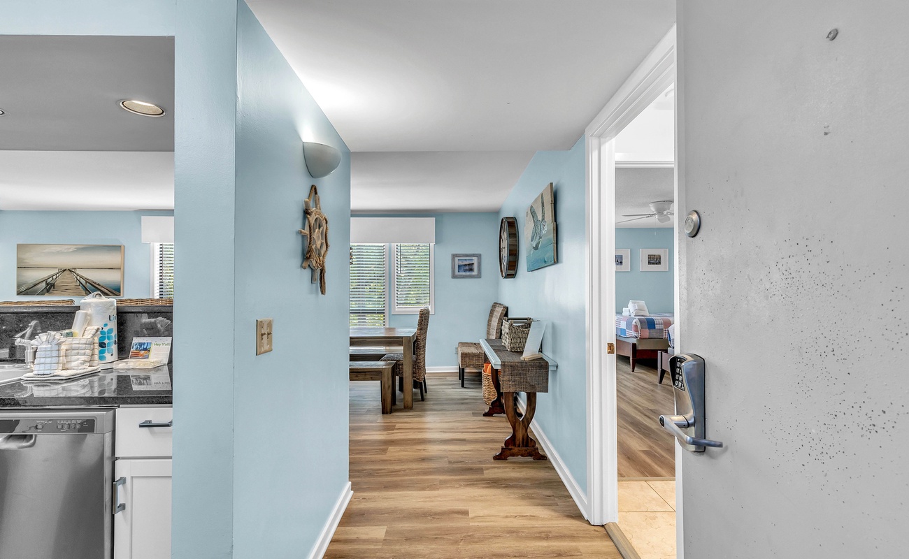 Welcome to 7827 Centre Court!