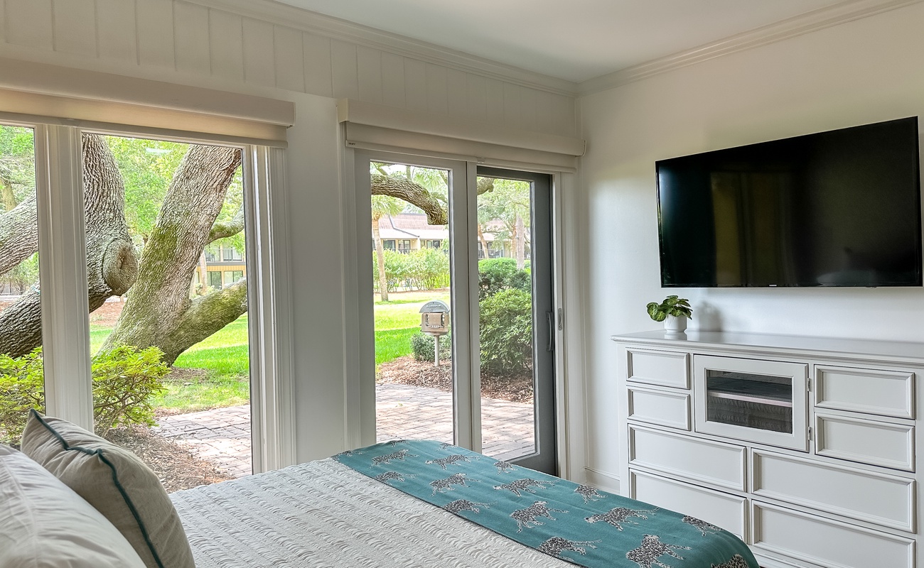 Downstairs Double Queen