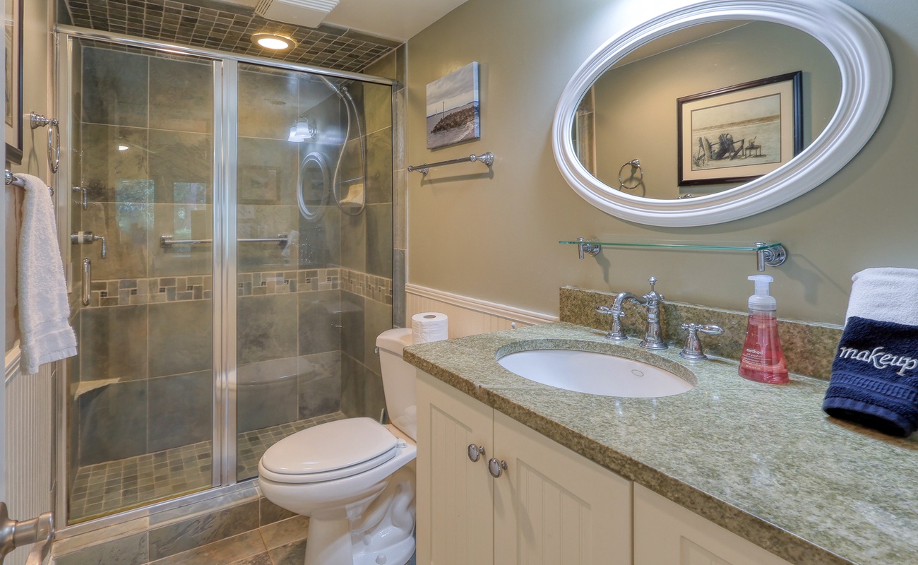 Primary Suite Bathroom