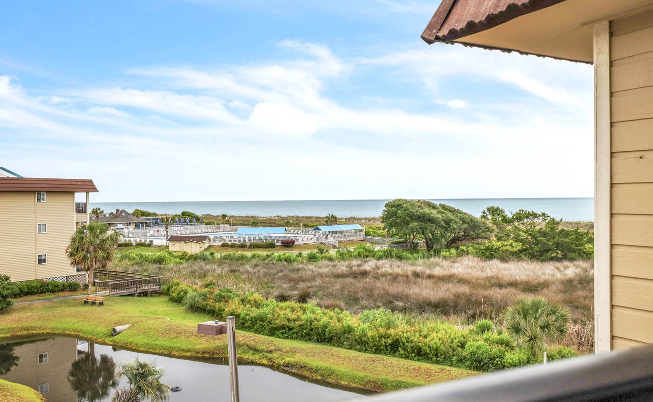Private Balcony with Views of Pool and Ocean
