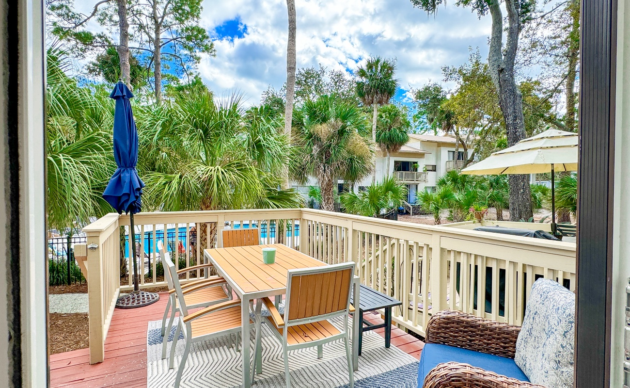 Deck with Pool Access