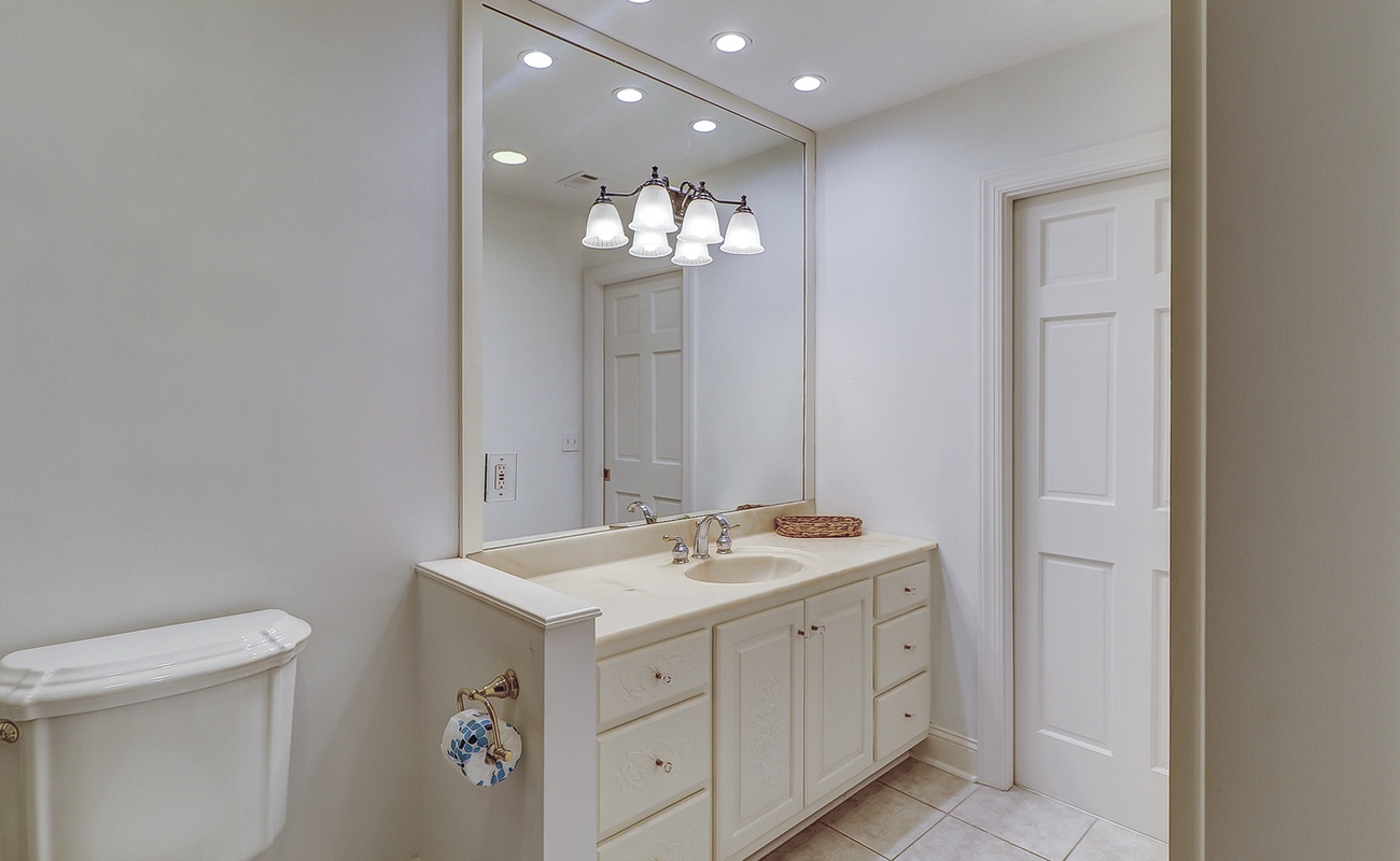 2nd Level Primary 1 w/ Walk-In Shower