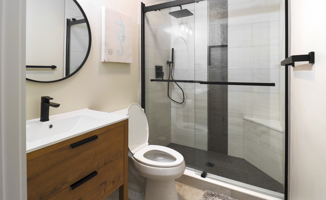 Primary Suite Bathroom