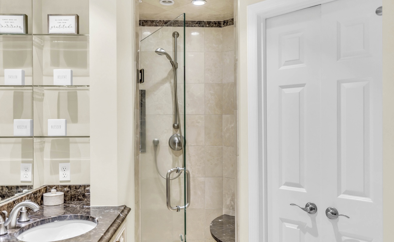 Primary Suite Bathroom