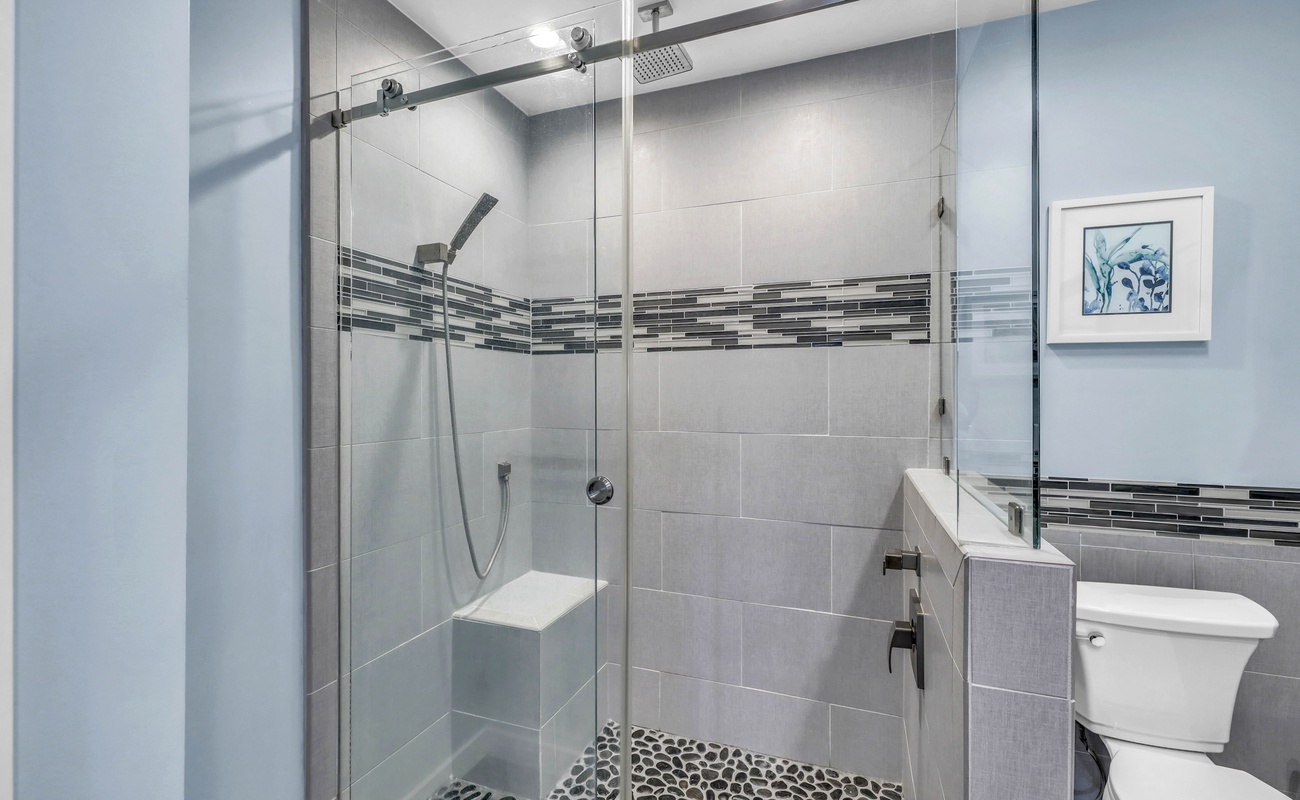 Primary Suite Bathroom