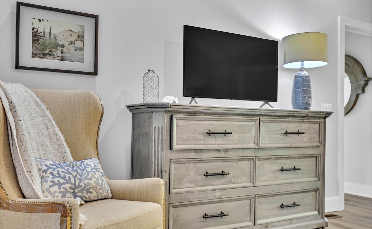 Primary Suite with King Bed