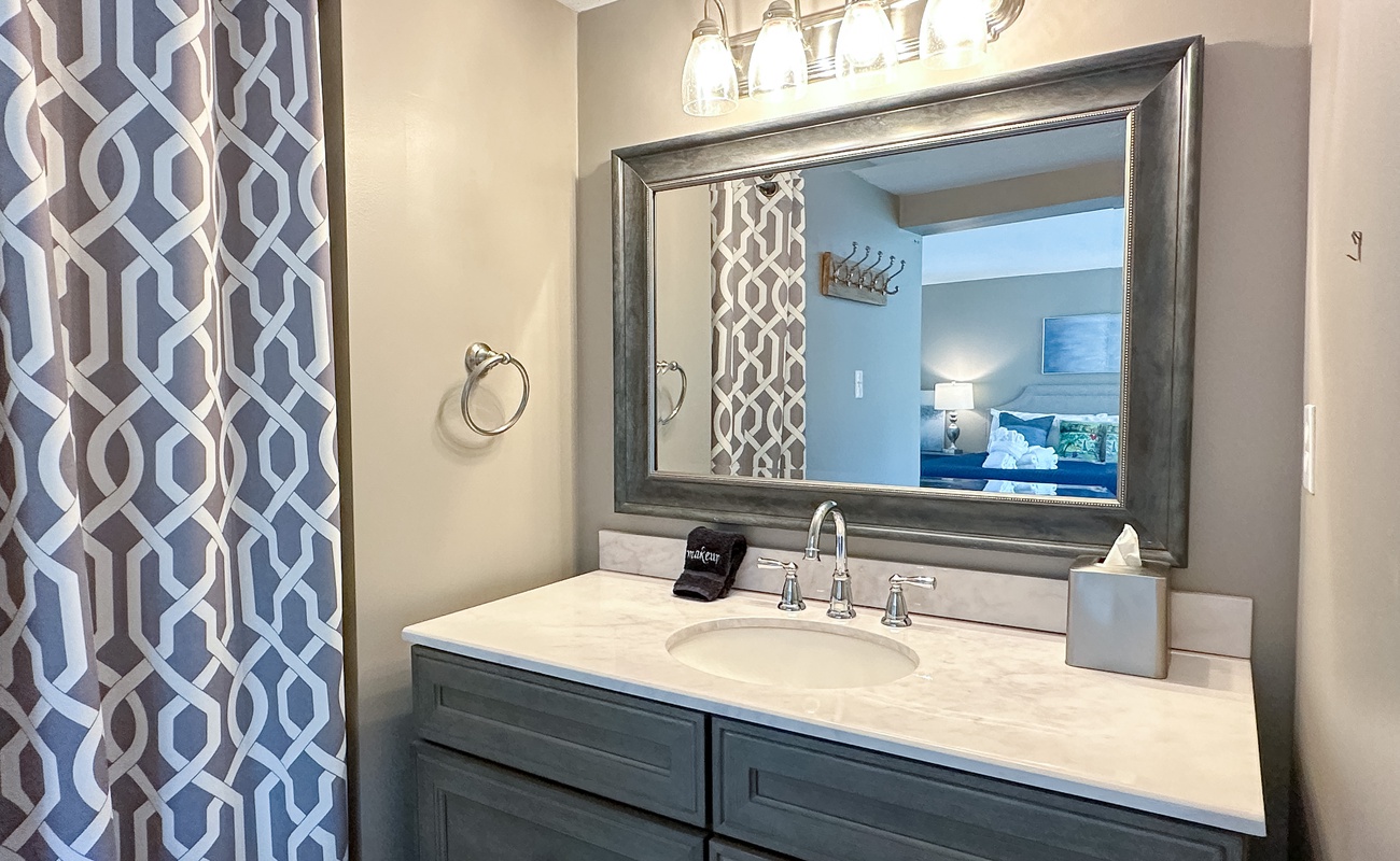 3rd Floor Primary Suite Bathroom