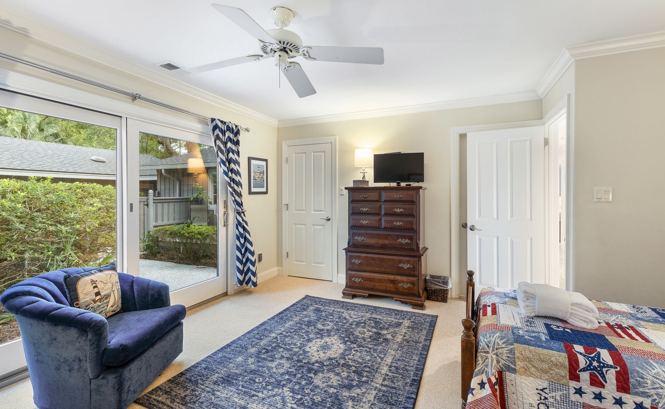 Twin Bedroom with Shared Hallway Bathroom
