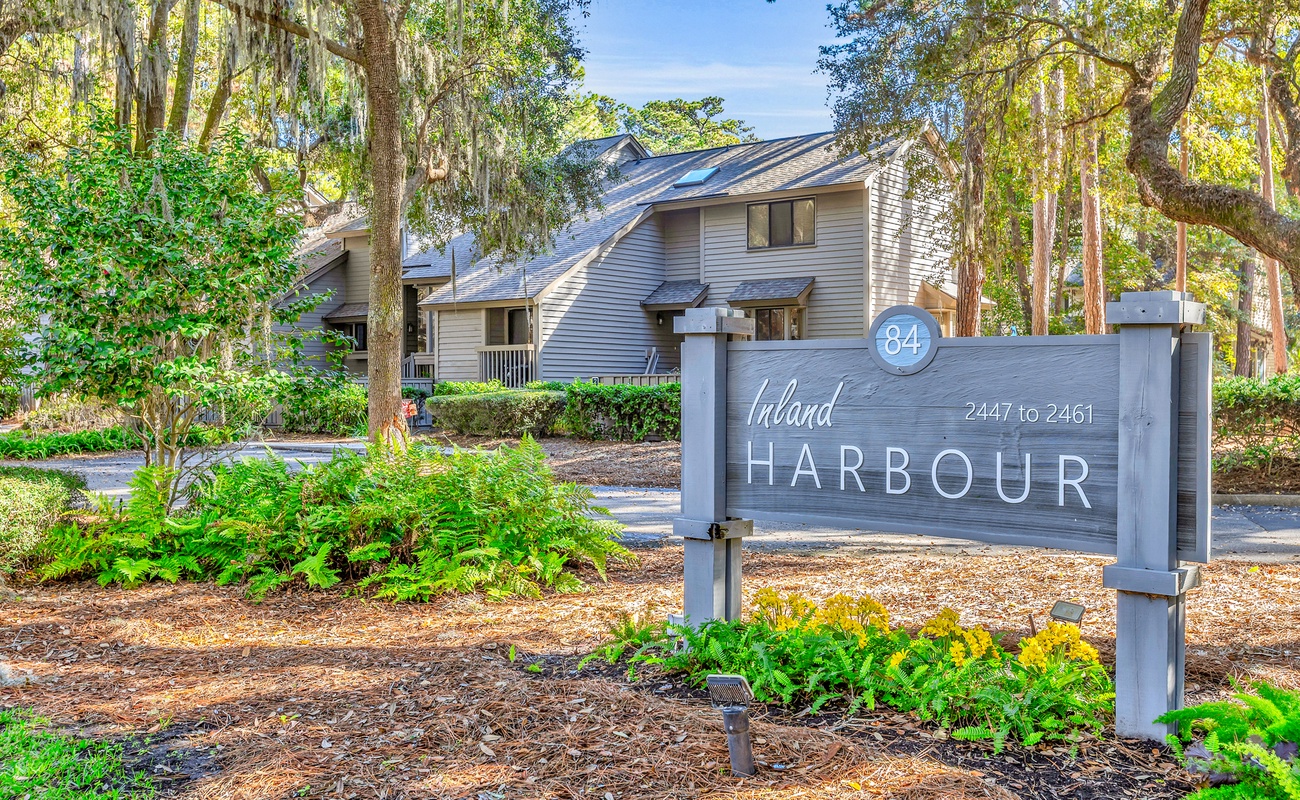 Entrance to Inland Harbour