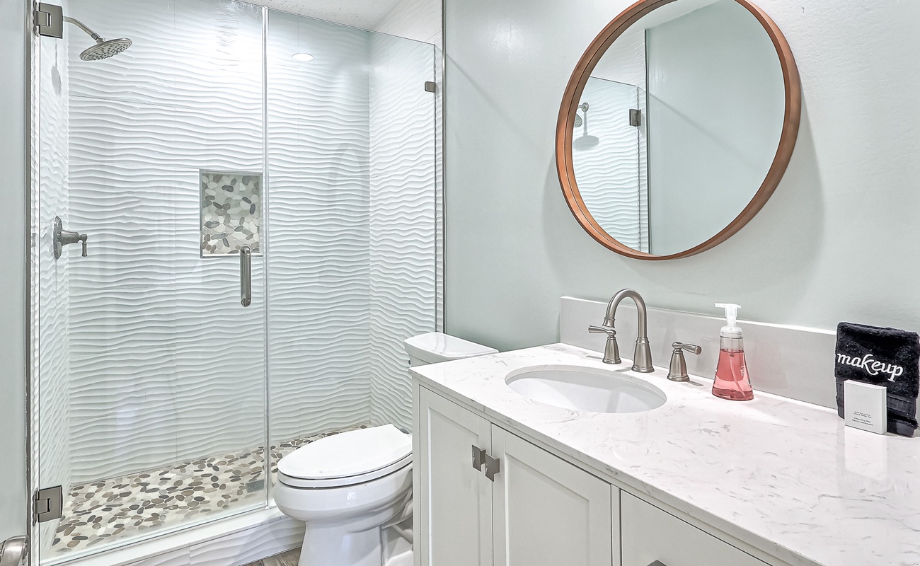 Upstairs Primary Suite Bathroom