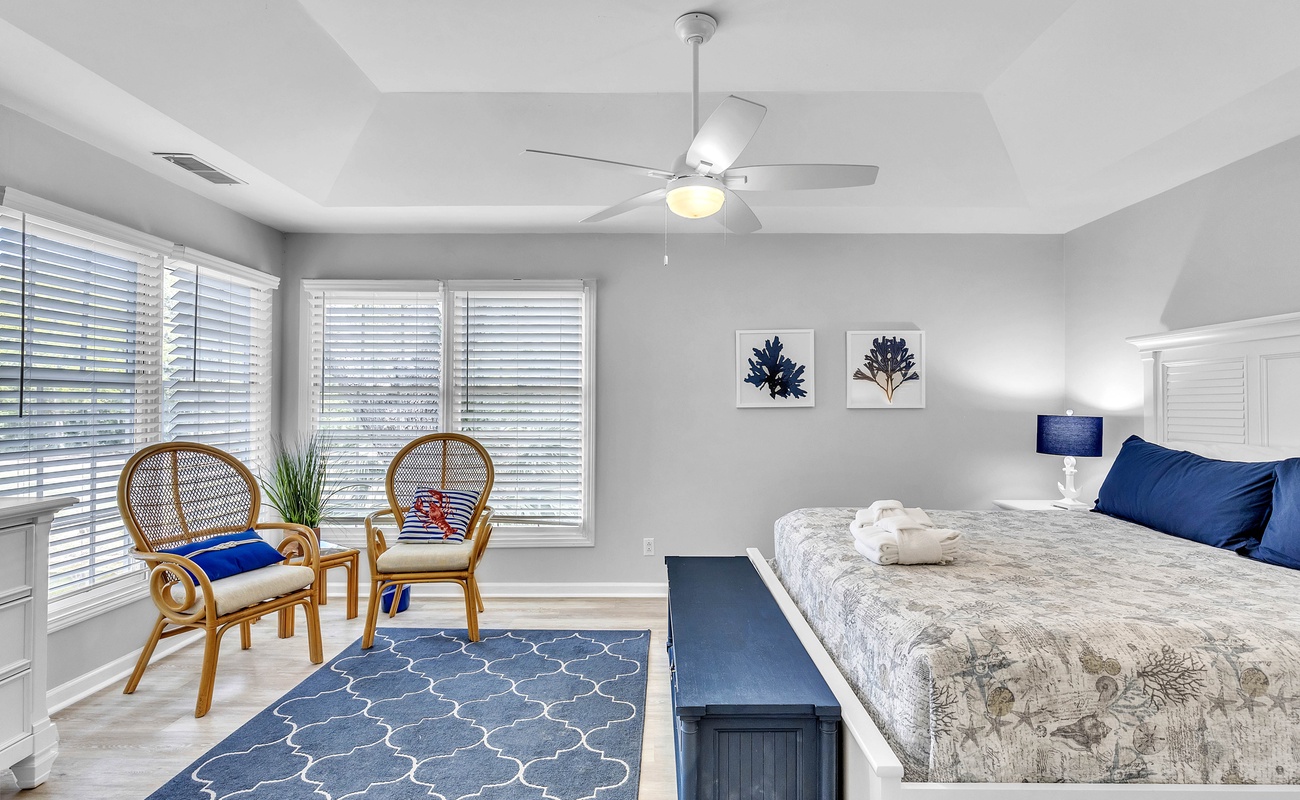 Primary Bedroom with King Bed and En-Suite Bathroom
