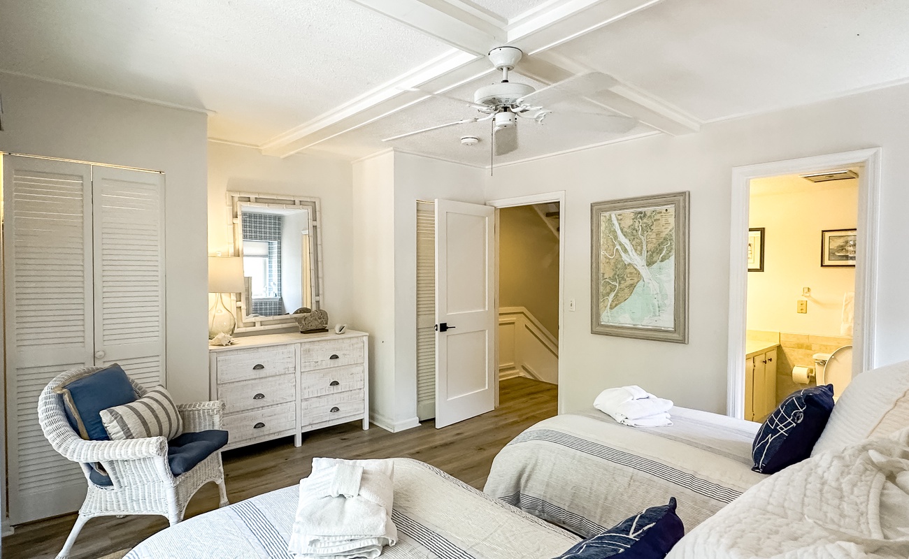 2nd Floor Twin Suite