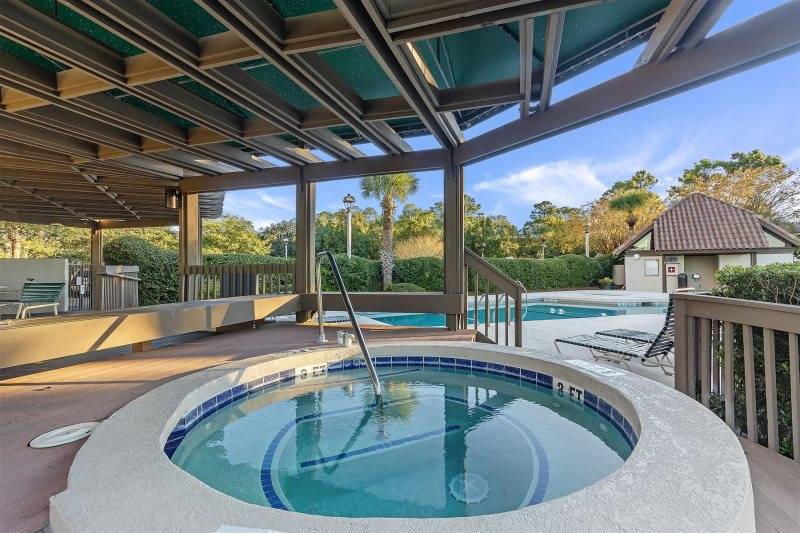 Captain's Quarters Community Hot Tub