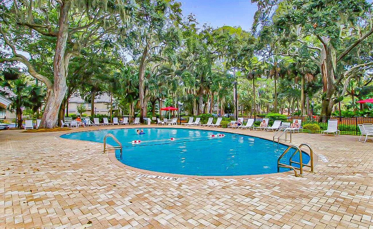 The Greens' Community Pool