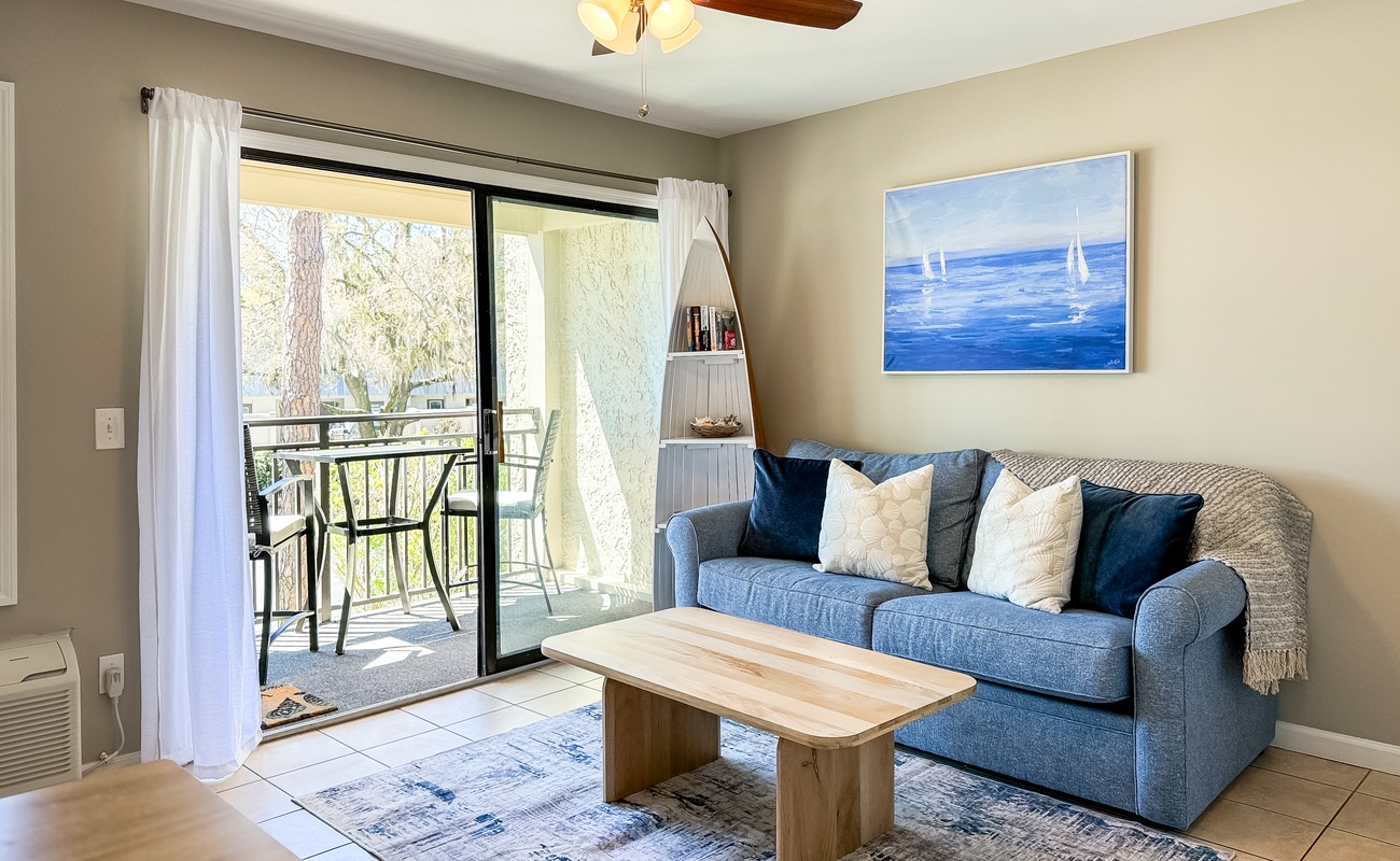 Living Area with Balcony with Ocean View