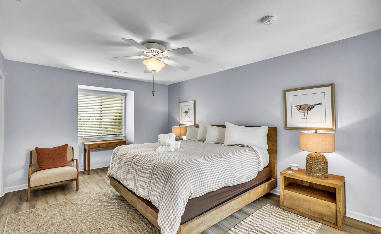 Guest Bedroom with King Bed and En-Suite Bathroom