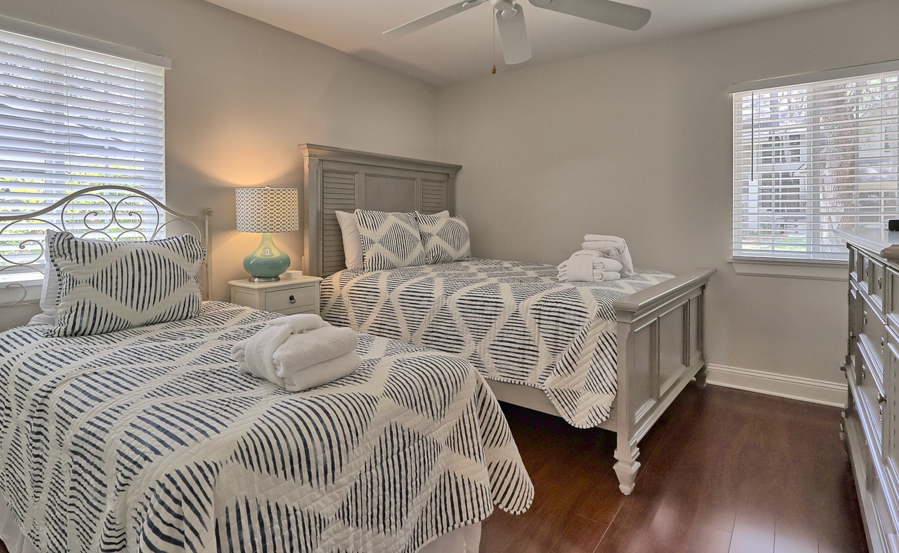 Guest Twin and Queen Room