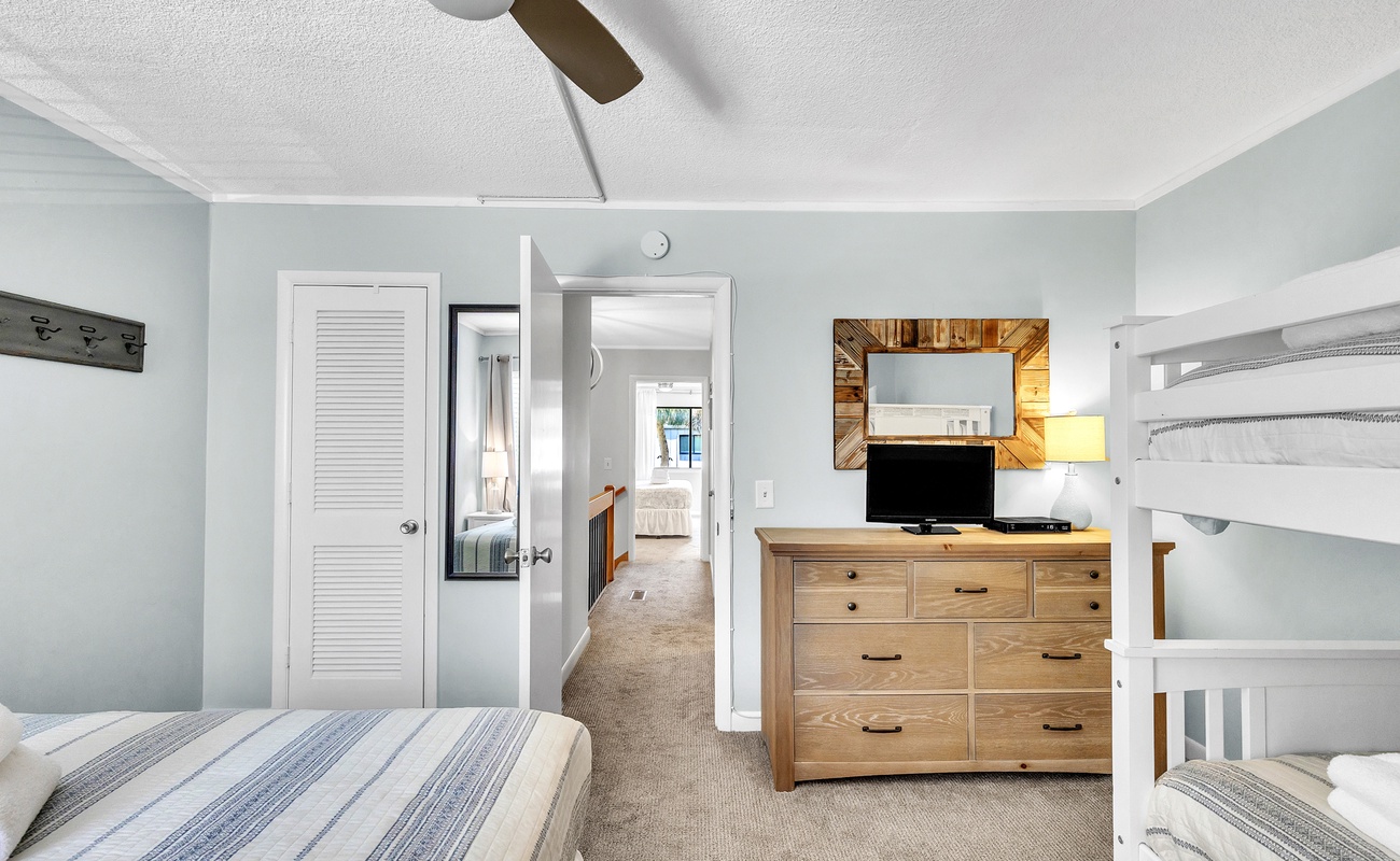 Primary En-Suite Bathroom