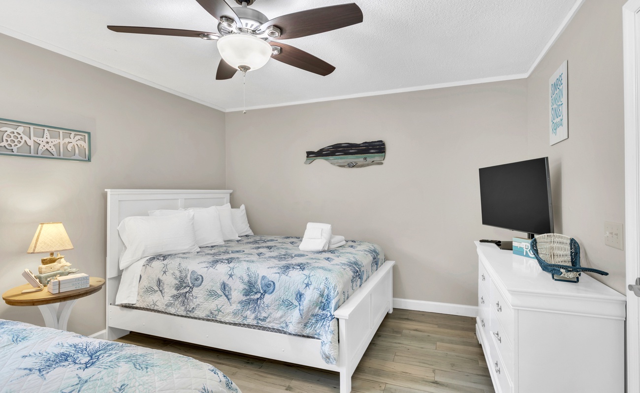 Guest Bedroom with Queen Beds