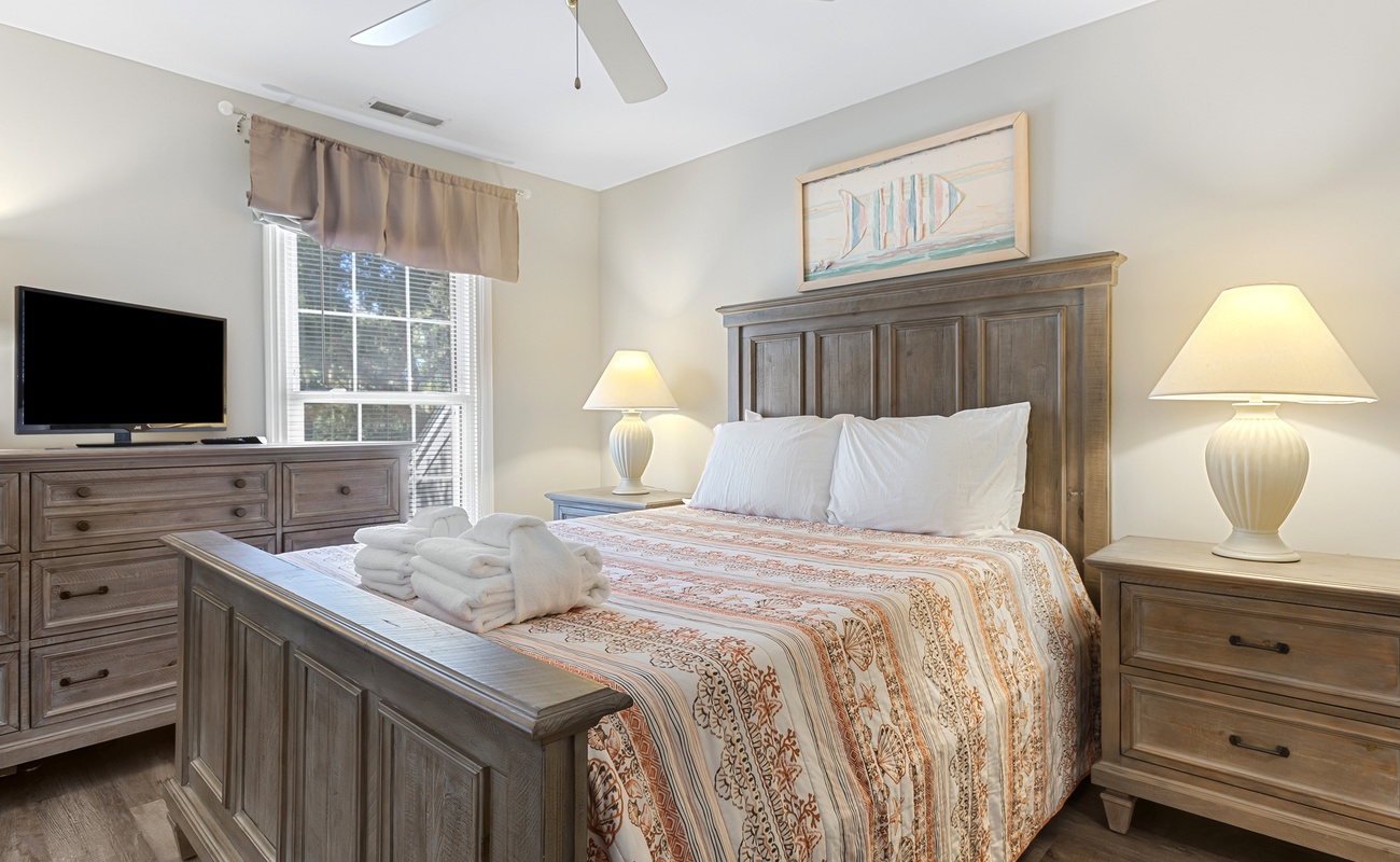 Guest Bedroom with Queen Bed