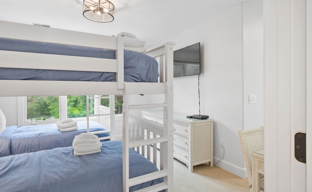 Double Bunk Twin Suite