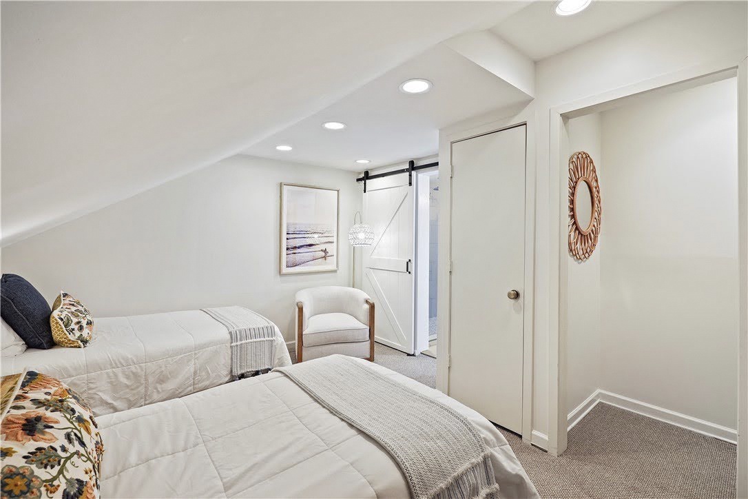 Loft Area with Twin Beds