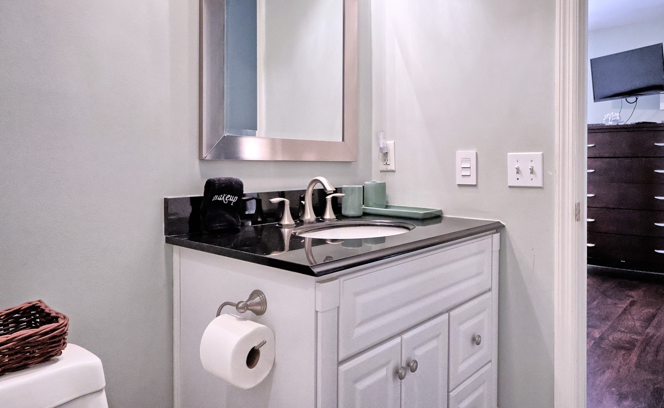 Primary Suite Bathroom