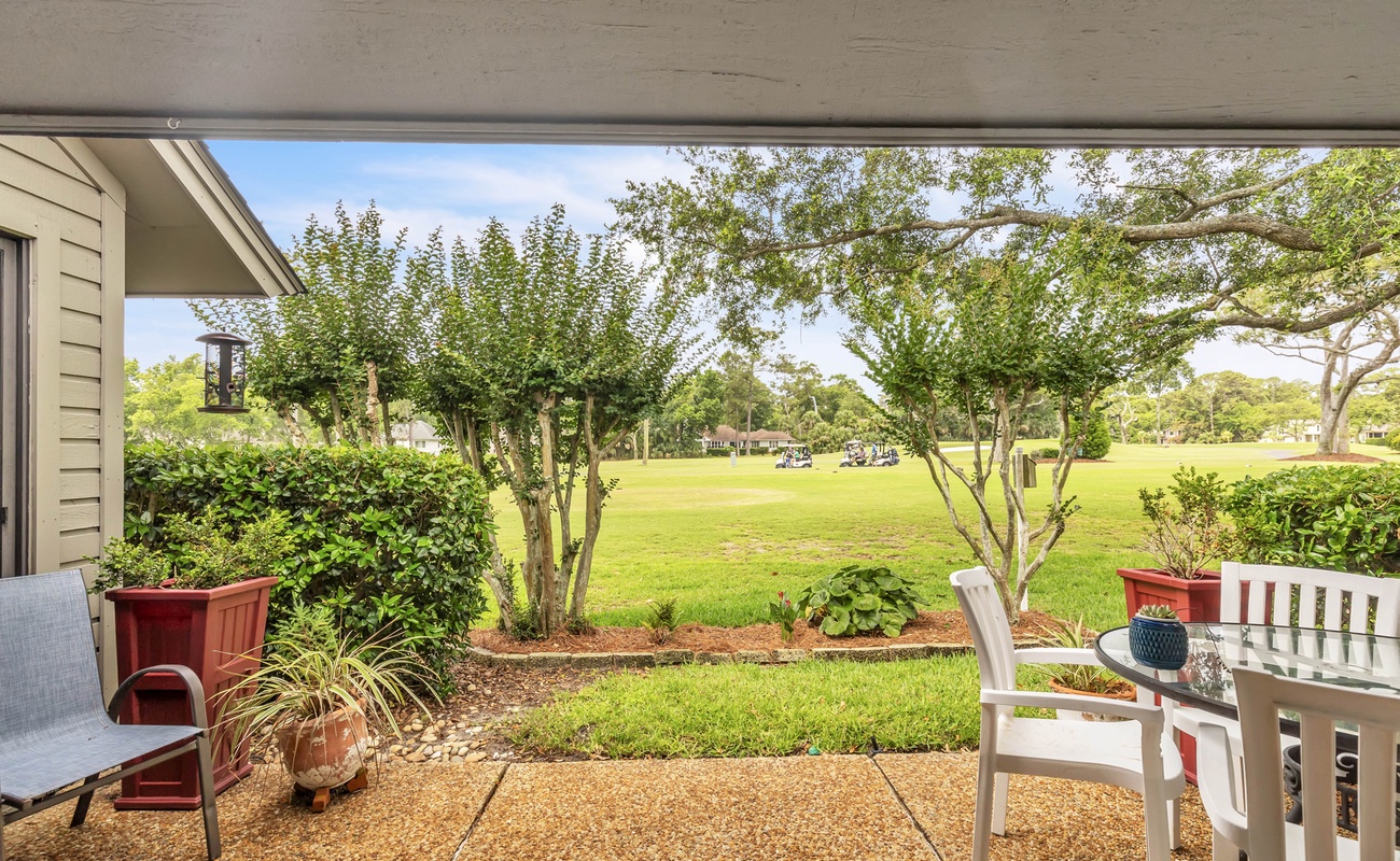 Private Patio Overlooking Golf Course!